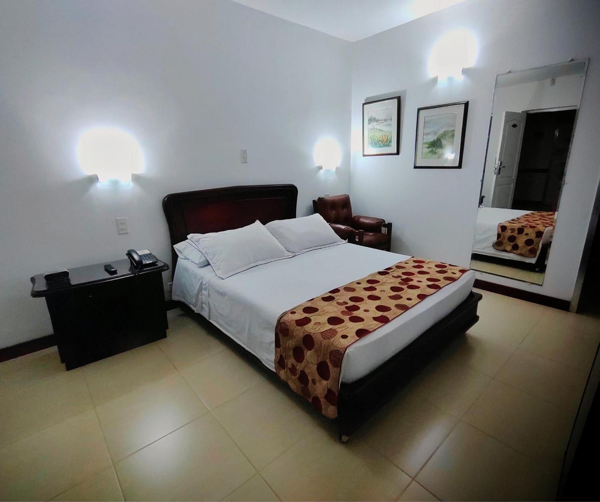 Gran Hotel Medellín Buitenkant foto