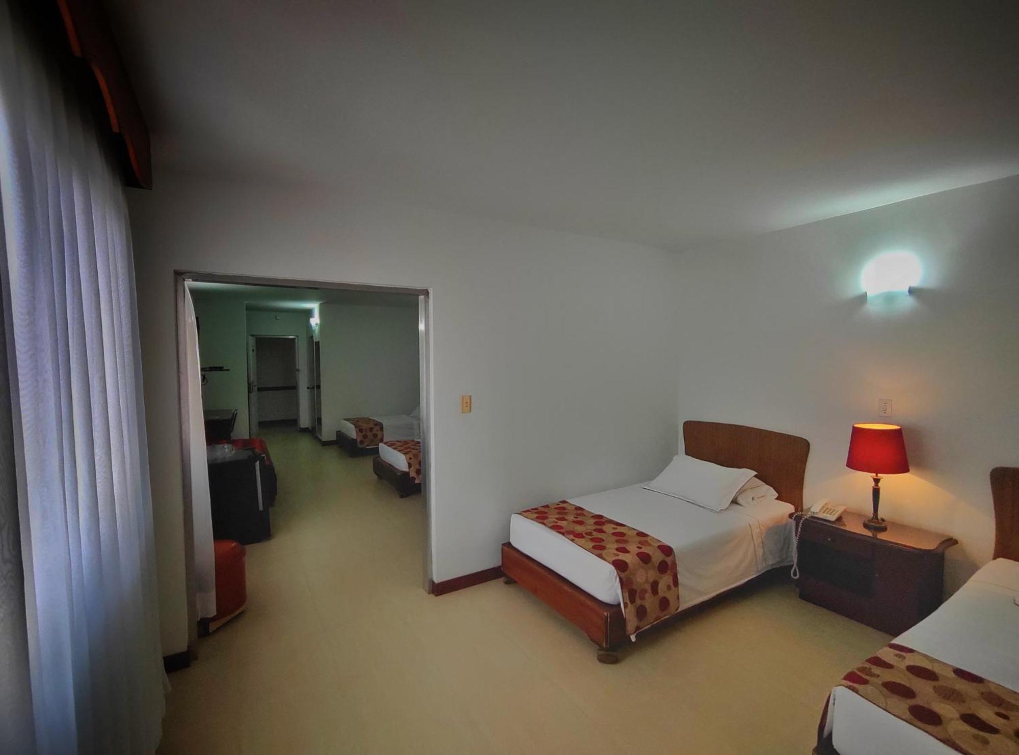 Gran Hotel Medellín Buitenkant foto