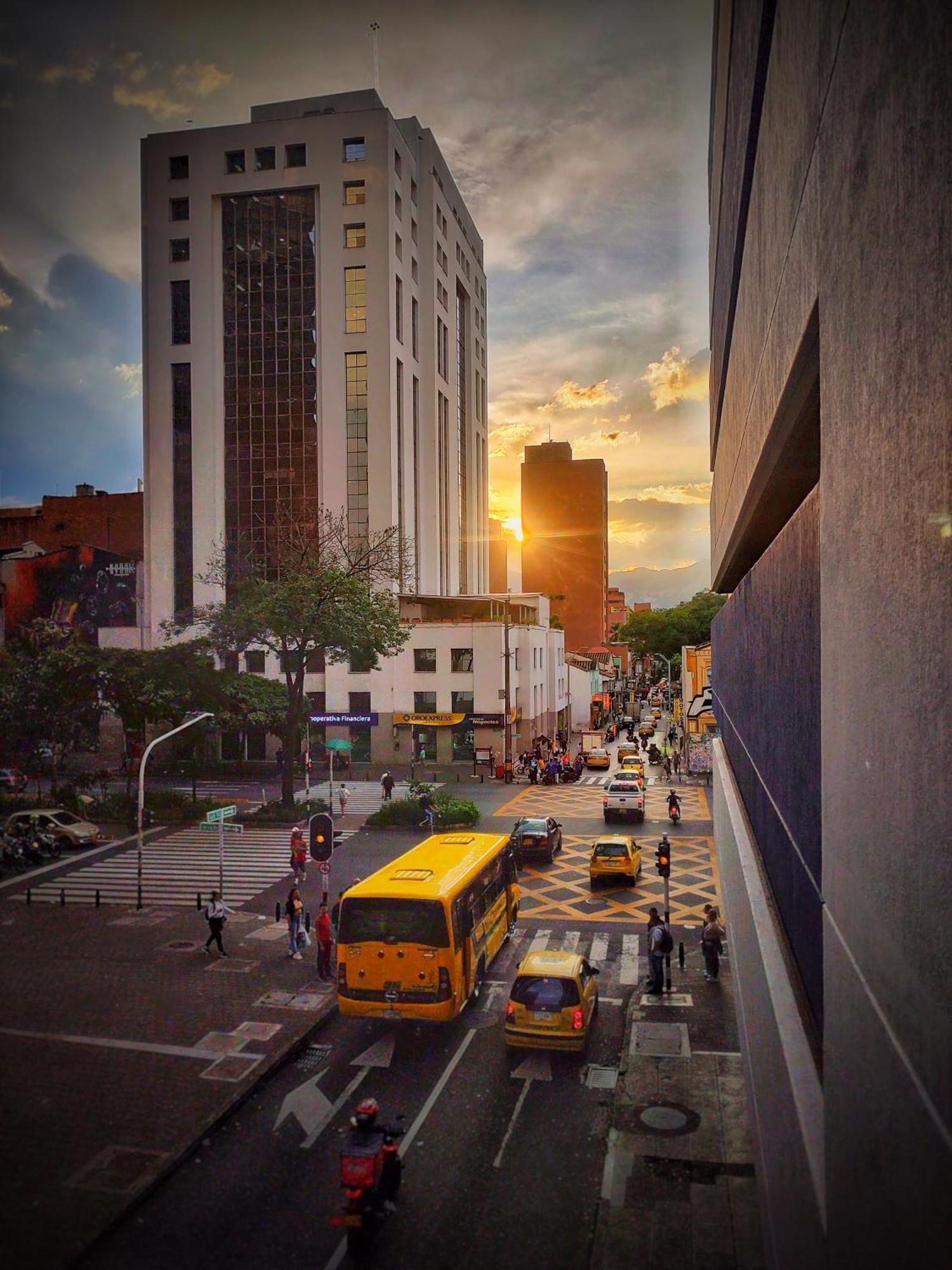 Gran Hotel Medellín Buitenkant foto